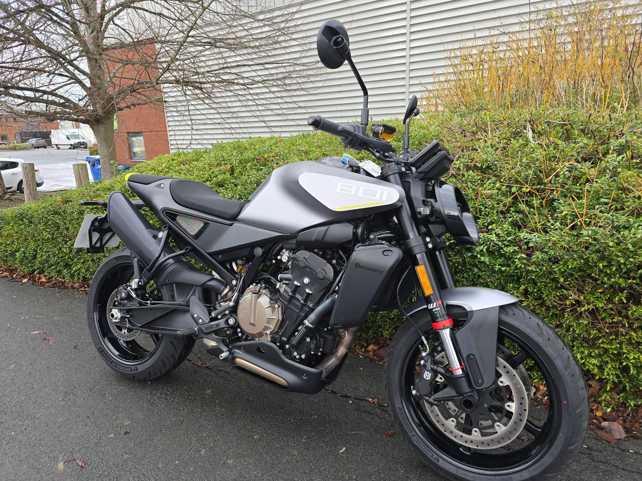 2025 25 Reg Husqvarna 801 520 X-Ring Euro 5